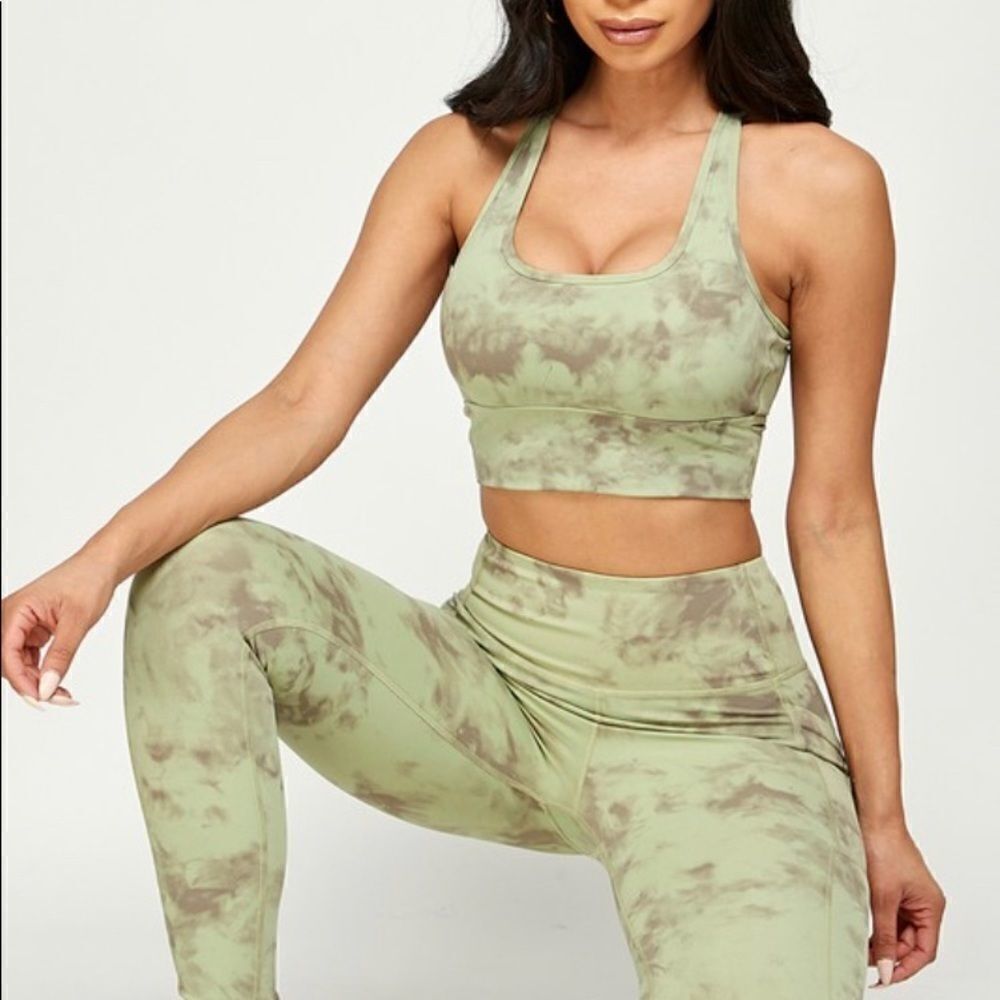 Two‎ Piece Tie Dye Activewear Set